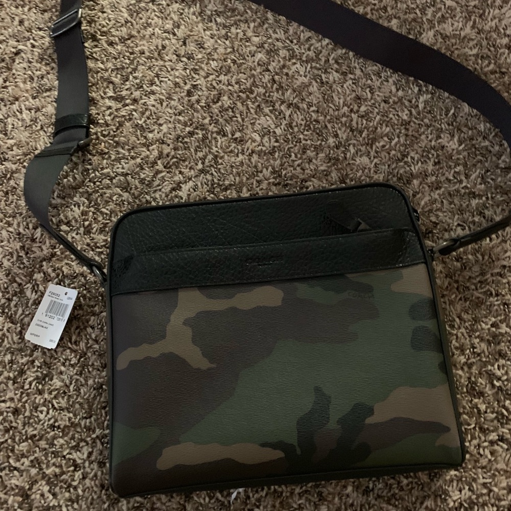 Flash sale Large Coach Men’s Crossbody